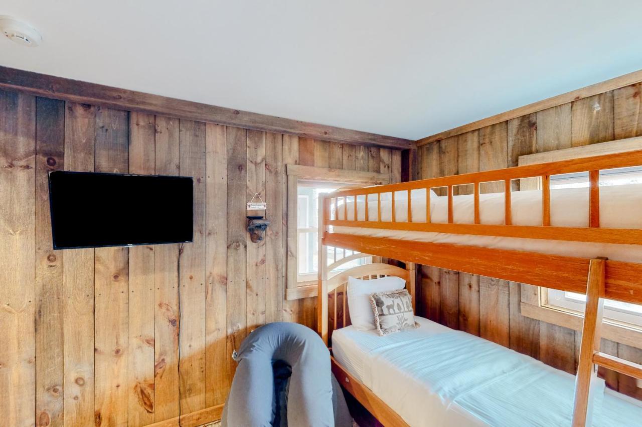 Chalet At The Base Of Okemo Mountain Ludlow Exterior photo